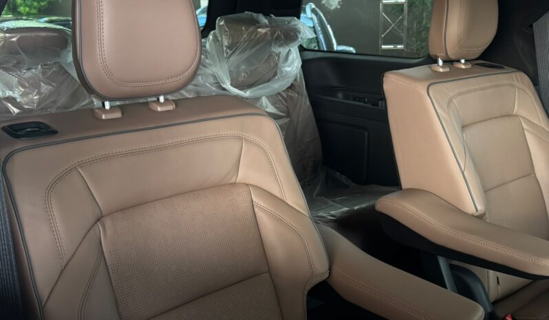 LINCOLN NAVIGATOR BLACK LABEL 2027 lleno