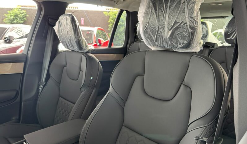 VOLVO XC90 PLUS T8 2027. lleno