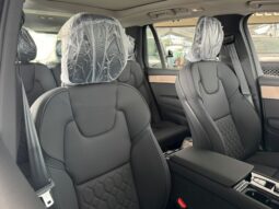 VOLVO XC90 PLUS T8 2027. lleno
