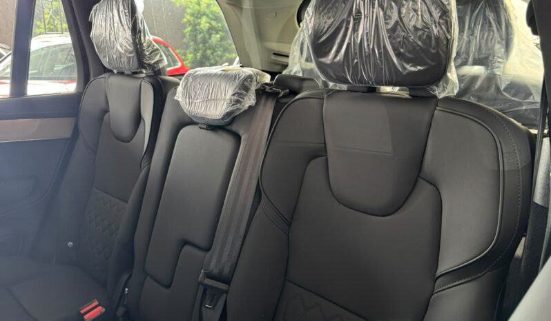 VOLVO XC90 PLUS T8 2027. lleno
